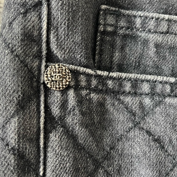 🖤🤍 CHANEL Quilted Stitched Grey Denim Jeans - Picture 7 of 17